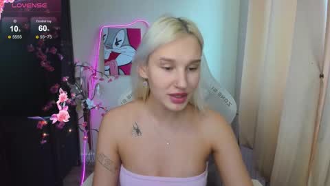 Evelina online show from March 8, 2026, 9:02 am