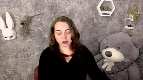 Snapshot of evelineli chatting on January 17, 2026, 9:03 am Lydia online show from January 17, 2026, 9:03 am