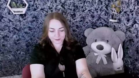 Snapshot of evelineli chatting on February 20, 2026, 1:00 pm Lydia online show from February 20, 2026, 1:00 pm