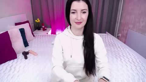 Snapshot of evelingills chatting on September 29, 2025, 5:01 am Evelin online show from September 29, 2025, 5:01 am