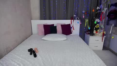 Snapshot of evelingills chatting on April 16, 2026, 5:30 am Evelin online show from April 16, 2026, 5:30 am