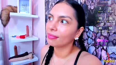 Evelinn belen online show from November 18, 2025, 12:42 pm