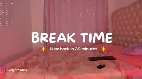 evelyn evelyn online show from February 4, 2025, 7:33 pm