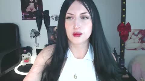 Snapshot of evelyn_sheeran chatting on March 1, 2026, 2:13 am Julieta online show from March 1, 2026, 2:13 am