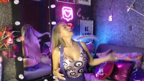 Snapshot of evelynagrey chatting on December 13, 2024, 6:21 am EvelynaGrey online show from December 13, 2024, 6:21 am