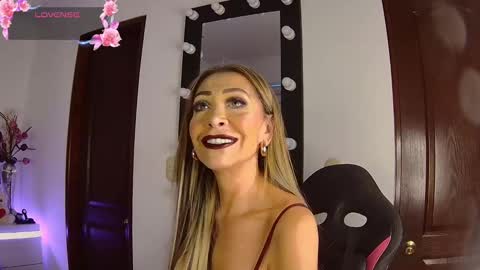 Snapshot of evelynagrey chatting on September 11, 2025, 9:59 pm EvelynaGrey online show from September 11, 2025, 9:59 pm