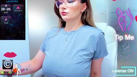 evelyne_rose online show from July 1, 2026, 5:09 am