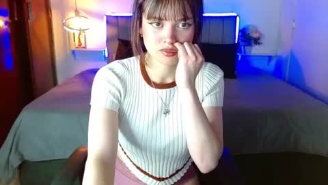 evelynn_fox_ online show from June 11, 2026, 7:12 pm