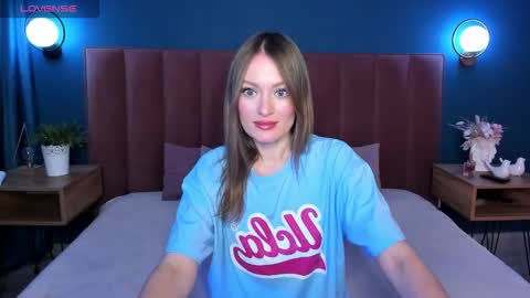 Snapshot of evelynpoole chatting on November 23, 2025, 1:38 am Evelyn online show from November 23, 2025, 1:38 am