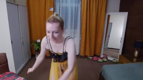 evelynreagan online show from June 27, 2026, 6:18 am