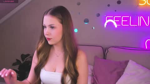 Snapshot of evelyyn_palmer chatting on May 14, 2026, 8:21 am Evelyn online show from May 14, 2026, 8:21 am