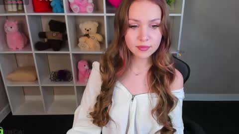 Snapshot of evelyyn_palmer chatting on May 30, 2026, 9:06 am Evelyn online show from May 30, 2026, 9:06 am