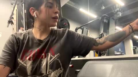 Snapshot of even_scoty chatting on January 9, 2025, 4:19 am even_scoty online show from January 9, 2025, 4:19 am