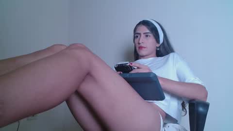 Snapshot of everly_monroe chatting on November 10, 2025, 6:12 am everly_monroe online show from November 10, 2025, 6:12 am