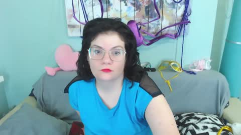 Snapshot of everly_rays chatting on December 10, 2024, 12:27 pm Everly online show from December 10, 2024, 12:27 pm