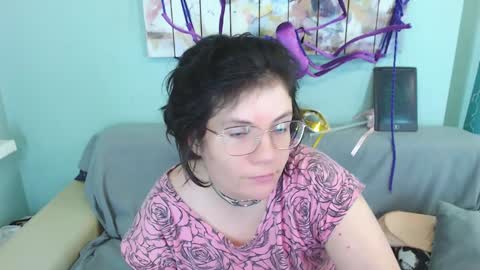 Snapshot of everly_rays chatting on December 25, 2024, 10:59 pm Everly online show from December 25, 2024, 10:59 pm