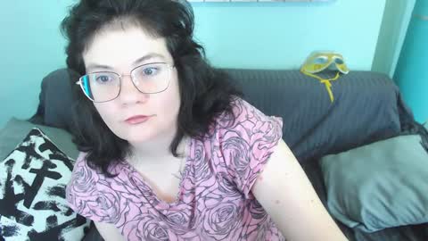 Snapshot of everly_rays chatting on February 7, 2025, 7:07 am Everly online show from February 7, 2025, 7:07 am