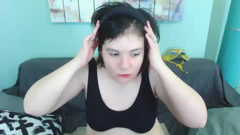 Snapshot of everly_rays chatting on February 18, 2025, 1:33 pm Everly online show from February 18, 2025, 1:33 pm