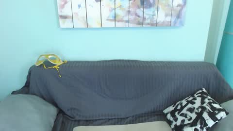 Snapshot of everly_rays chatting on March 7, 2025, 8:22 pm Everly online show from March 7, 2025, 8:22 pm