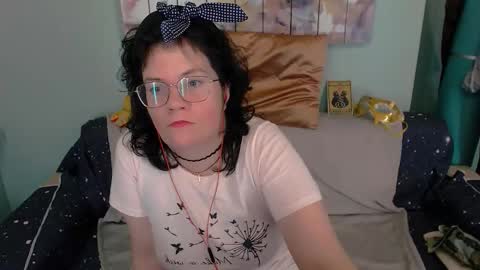 Everly online show from October 20, 2025, 8:09 pm