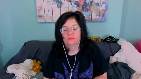 Everly online show from March 3, 2026, 9:59 am