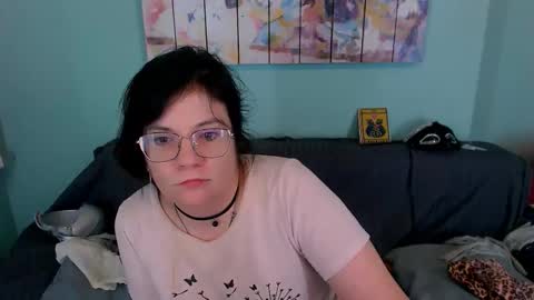 Everly online show from March 10, 2026, 12:15 am