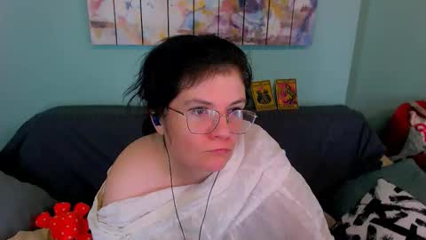 Everly online show from March 25, 2026, 4:29 am