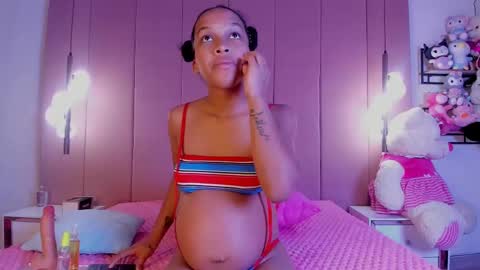 everly_smitth online show from October 4, 2025, 7:23 pm