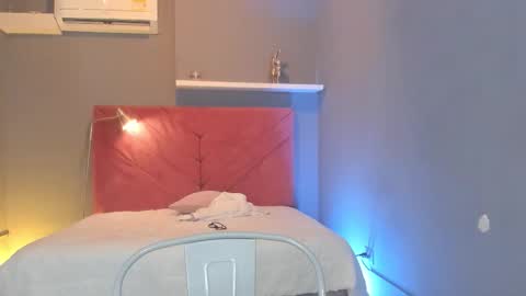 Sophia online show from October 11, 2025, 8:07 pm