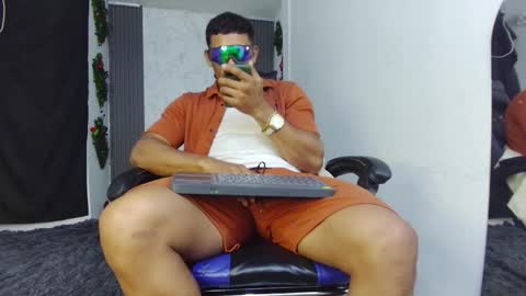 Snapshot of evessinn chatting on February 14, 2026, 4:09 am luis online show from February 14, 2026, 4:09 am