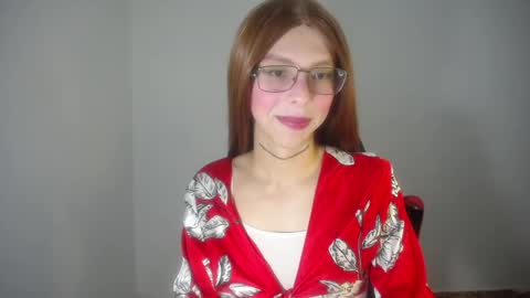 Snapshot of evi_kitty chatting on January 7, 2025, 7:06 pm Evi online show from January 7, 2025, 7:06 pm