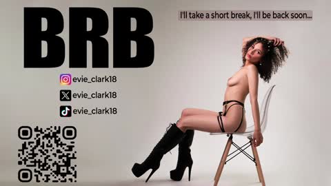 Snapshot of evie_clark_ chatting on January 24, 2025, 11:12 pm My name is Evie nice to meet you really get to know me better private is open online show from January 24, 2025, 11:12 pm