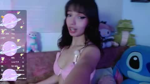 Snapshot of evie_cloud chatting on November 8, 2025, 12:22 am Evie Cloud online show from November 8, 2025, 12:22 am