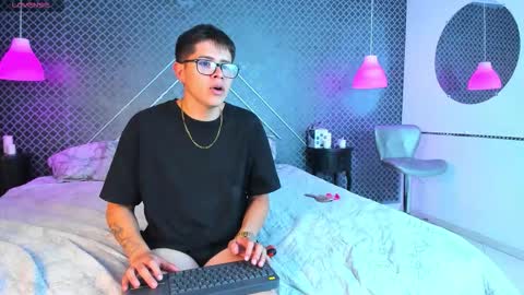 Snapshot of evie_demn chatting on February 20, 2026, 6:19 am Evie Denm online show from February 20, 2026, 6:19 am