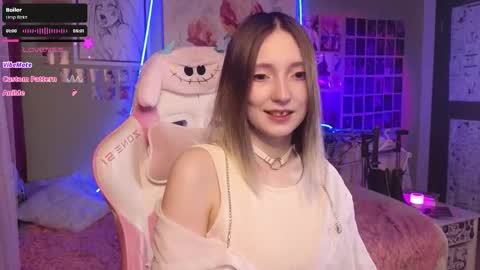 Snapshot of evie_rosen chatting on November 29, 2025, 9:18 pm Evie online show from November 29, 2025, 9:18 pm