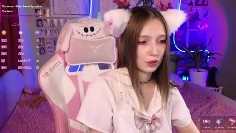 Snapshot of evie_rosen chatting on May 17, 2026, 12:34 pm Evie online show from May 17, 2026, 12:34 pm
