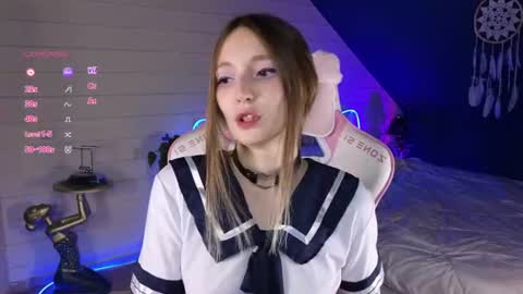 Snapshot of evie_rosen chatting on July 16, 2026, 9:43 pm Evie online show from July 16, 2026, 9:43 pm