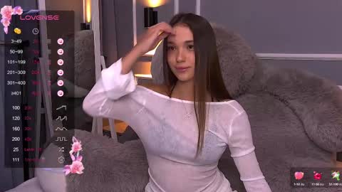 Snapshot of eviegreens chatting on February 19, 2025, 6:43 pm Evie online show from February 19, 2025, 6:43 pm
