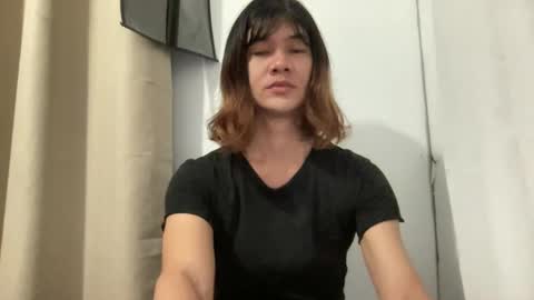 Snapshot of evielyn23 chatting on February 25, 2026, 9:02 pm evielyn23 online show from February 25, 2026, 9:02 pm