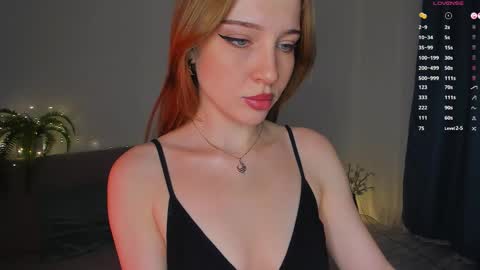 Snapshot of eviesapphire chatting on September 14, 2025, 7:35 pm Sofia online show from September 14, 2025, 7:35 pm