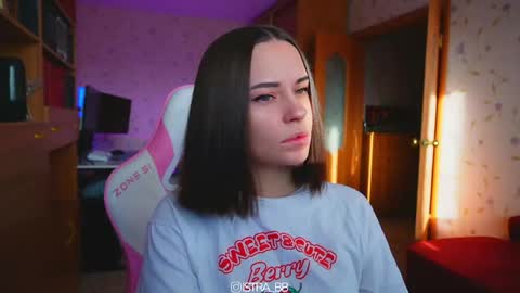 Snapshot of evilhare chatting on March 17, 2026, 4:28 am Victoria online show from March 17, 2026, 4:28 am