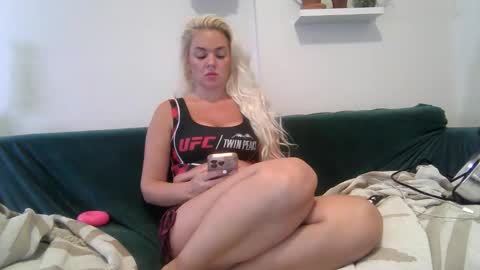 Badblondebunny online show from March 15, 2026, 12:16 am