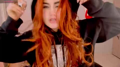 Snapshot of evva_foxxy chatting on December 12, 2024, 3:05 pm evva_foxxy online show from December 12, 2024, 3:05 pm