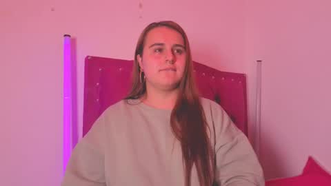 EVY online show from November 14, 2025, 2:54 am