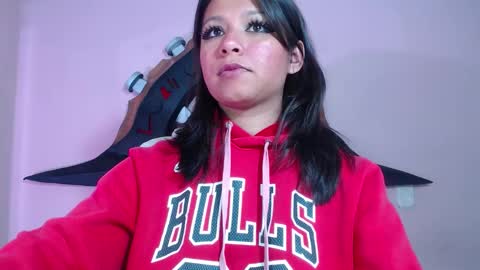 Im Evy online show from November 23, 2025, 1:38 am