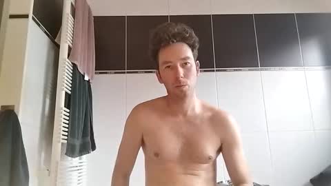 Snapshot of excuteboy chatting on February 20, 2026, 2:39 pm Excuteboy online show from February 20, 2026, 2:39 pm