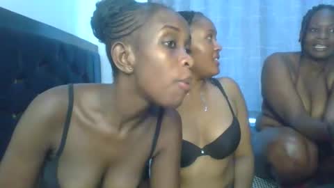 Snapshot of exotic_cutiee chatting on April 19, 2026, 10:36 am exotic_cutiee online show from April 19, 2026, 10:36 am