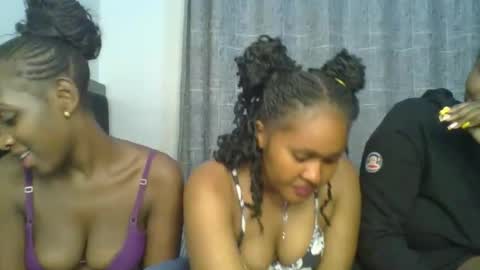 Snapshot of exotic_cutiee chatting on April 21, 2026, 2:51 am exotic_cutiee online show from April 21, 2026, 2:51 am