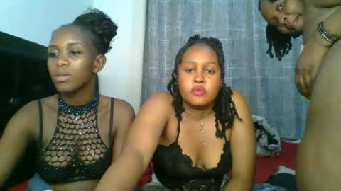 Snapshot of exotic_cutiee chatting on April 22, 2026, 2:58 am exotic_cutiee online show from April 22, 2026, 2:58 am