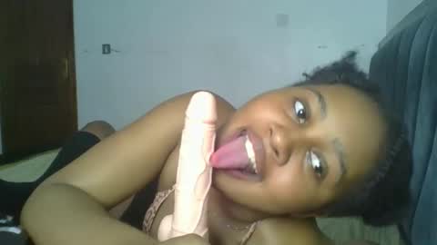 Snapshot of exotic_cutiee chatting on May 7, 2026, 10:59 pm exotic_cutiee online show from May 7, 2026, 10:59 pm